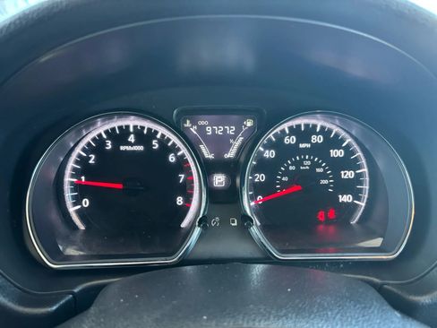 Used 2019 Nissan Versa SV image 11