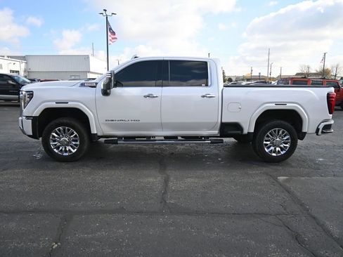 Used 2024 GMC Sierra 3500 Denali w/ Denali Reserve Package image 14