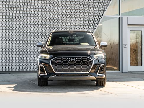 Certified 2023 Audi SQ5 Premium Plus w/ Premium Plus Package AWD/4WD image 38