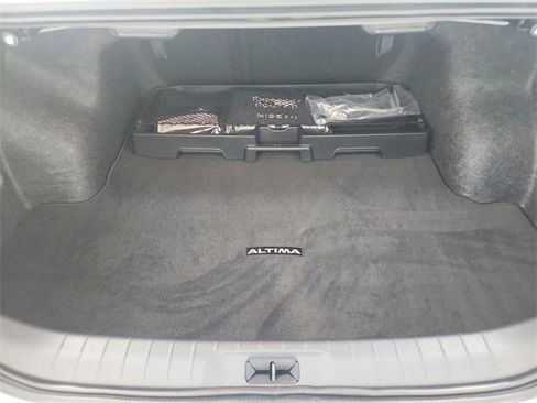 New 2025 Nissan Altima 2.5 SR w/ SR Premium Package image 42