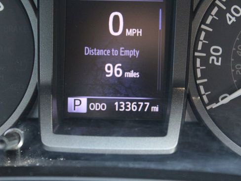 Used 2016 Toyota Tacoma TRD Off-Road w/ Exterior Package image 35