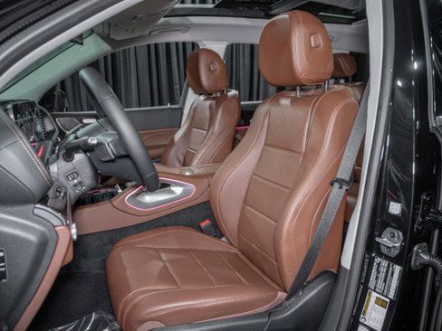 New 2026 Mercedes-Benz GLS 450 4MATIC image 10