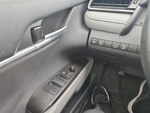 Used 2023 Toyota Camry LE w/ Convenience Package FWD image 21