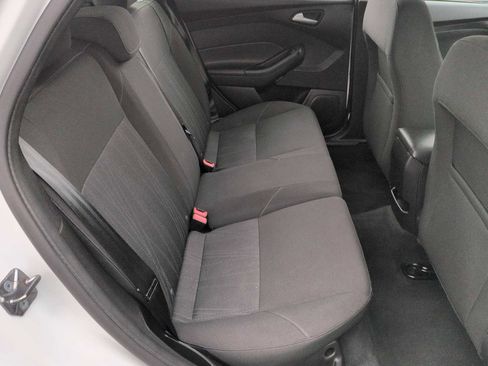 Used 2015 Ford Focus SE image 21