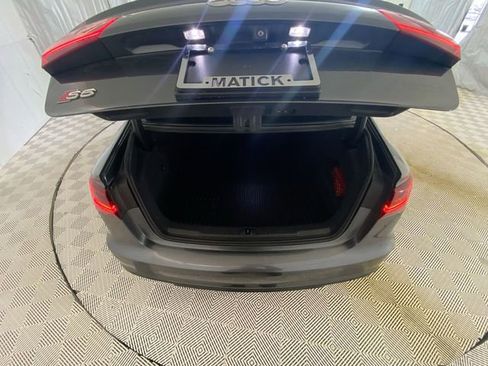 Used 2018 Audi S6 Prestige w/ Prestige Package image 31