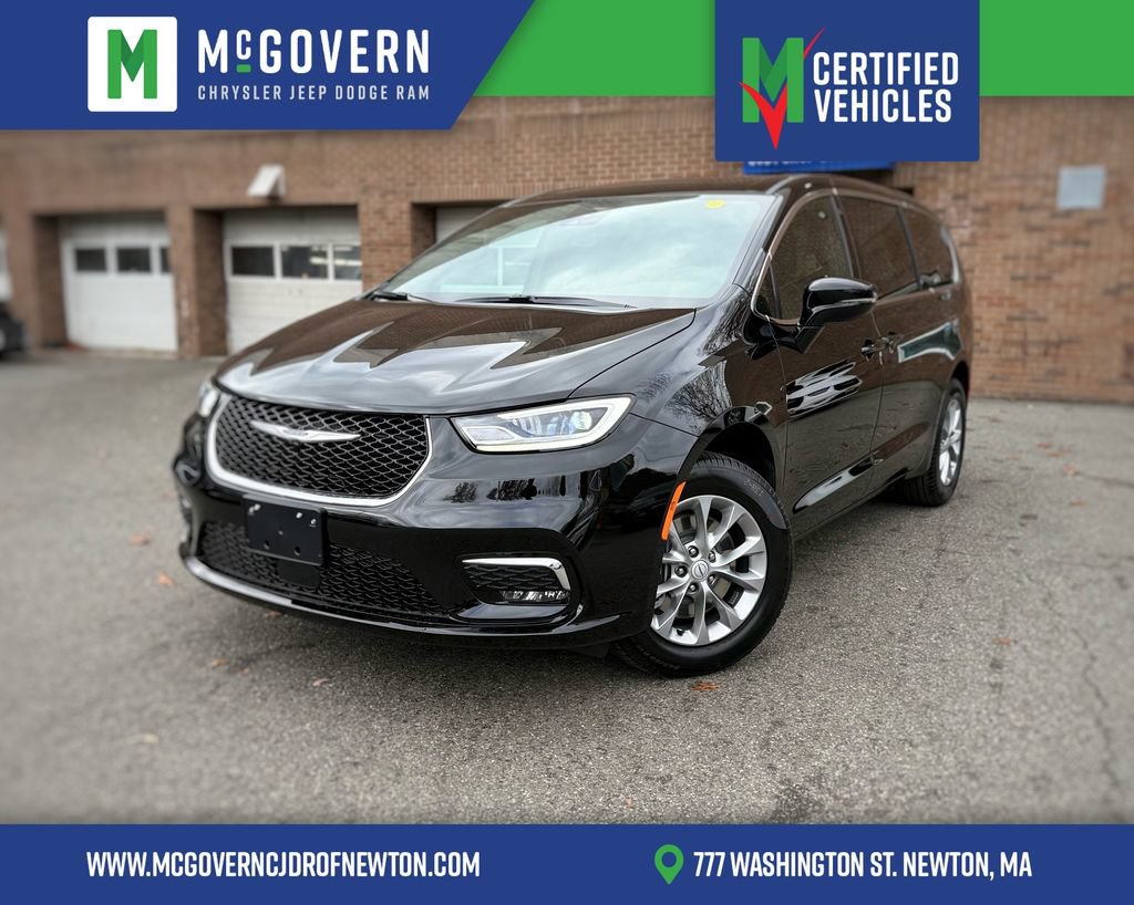 New 2026 Chrysler Pacifica Select AWD/4WD image 1