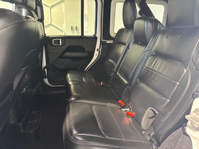 Used 2021 Jeep Wrangler Unlimited Sahara AWD/4WD image 18