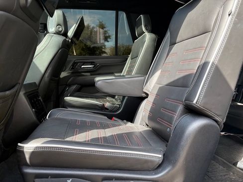 Used 2025 GMC Yukon AT4 Ultimate w/ LPO, Floor Liner Package AWD/4WD image 11