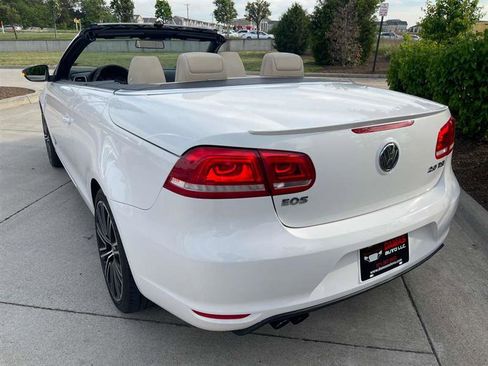 Used 2014 Volkswagen Eos FWD image 25