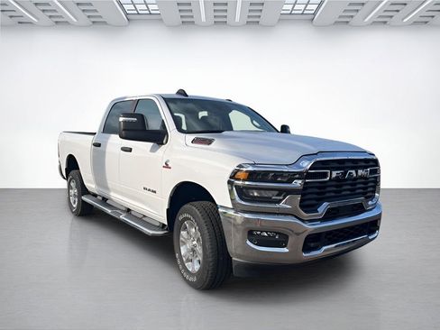 Used 2025 RAM 2500 Big Horn AWD/4WD image 9