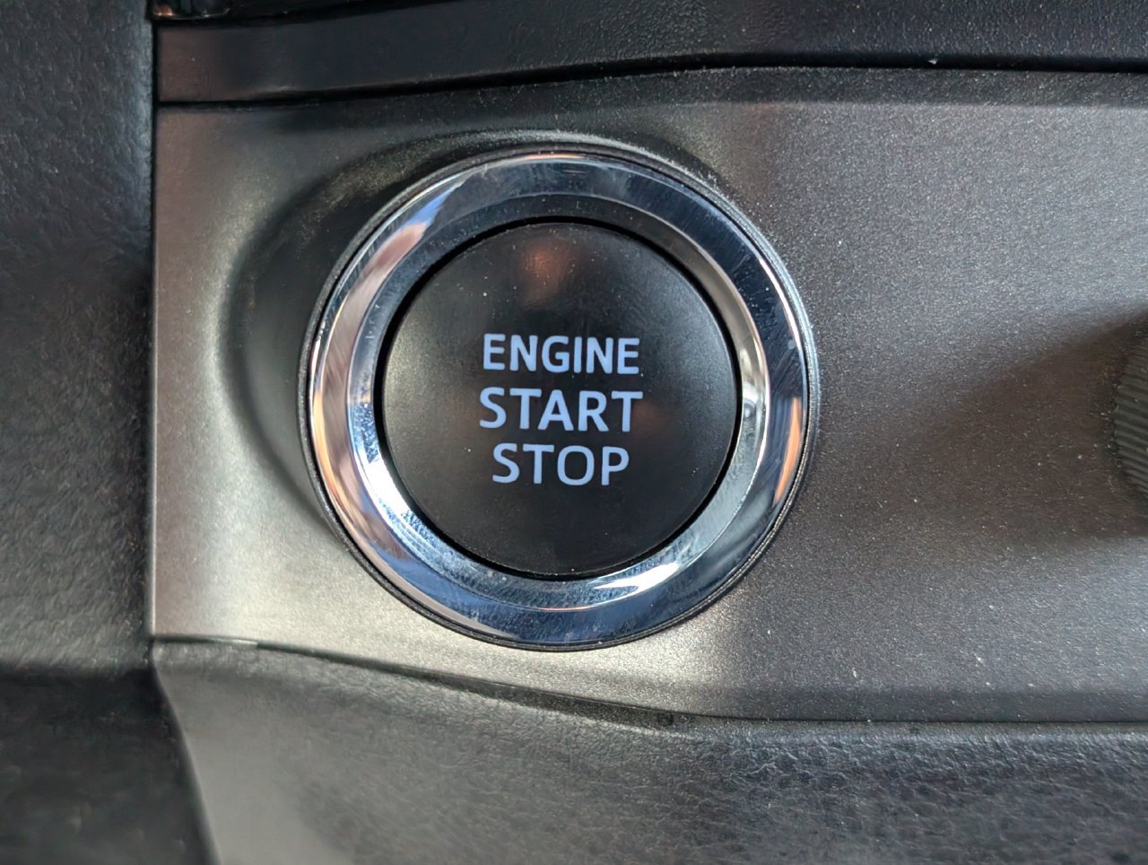 Used 2018 Toyota Tacoma TRD Sport w/ Technology Package RWD image 18