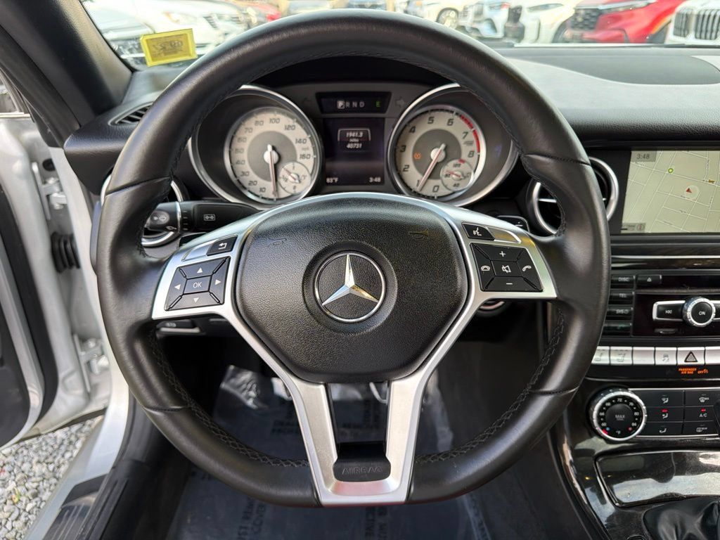 Used 2015 Mercedes-Benz SLK 250 image 24