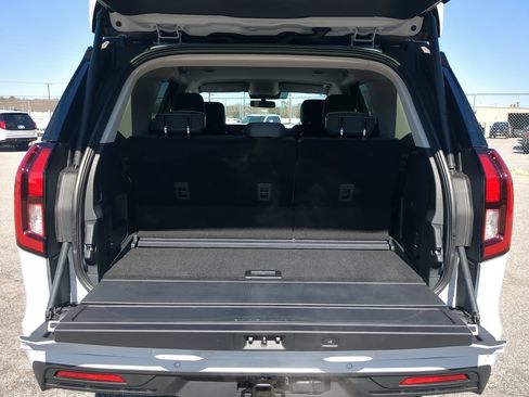 New 2026 Ford Expedition Active RWD image 11