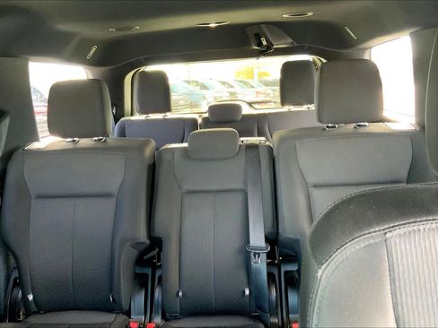 Used 2019 Ford Expedition XLT image 33