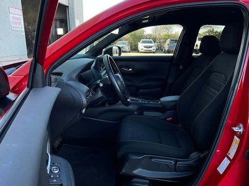 Used 2025 Honda HR-V Sport image 10