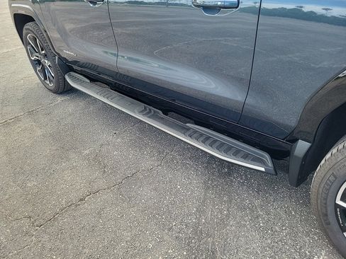 New 2025 GMC Sierra EV Denali image 9