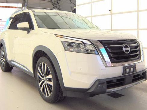 Used 2023 Nissan Pathfinder Platinum w/ Cargo Package image 2