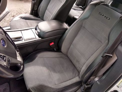 Used 2013 Ford Taurus SHO image 14