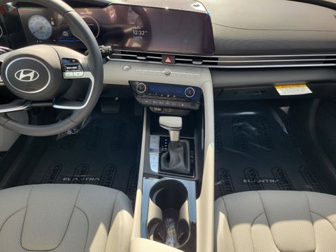 New 2026 Hyundai Elantra Limited image 16