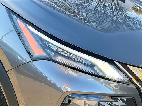 Used 2023 Nissan Rogue S image 24