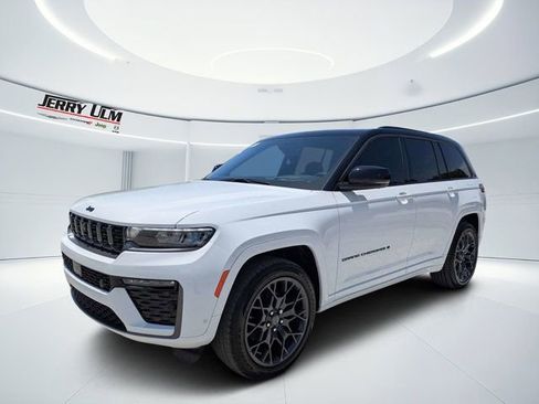 New 2026 Jeep Grand Cherokee Summit w/ Obsidian Package AWD/4WD image 7