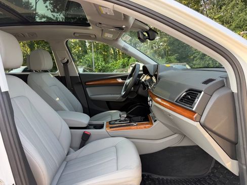 Used 2023 Audi Q5 2.0T Premium Plus w/ Premium Plus Package AWD/4WD image 18