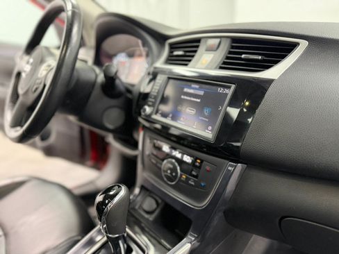 Used 2019 Nissan Sentra SR w/ Premium Package (SR) FWD image 51