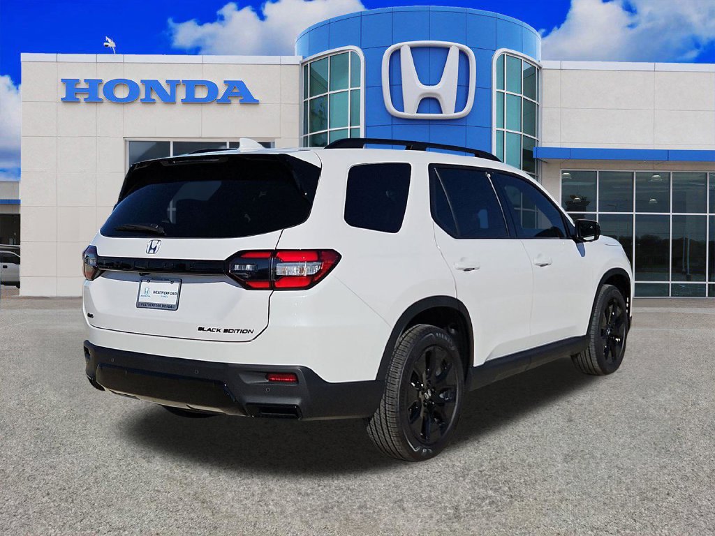 New 2026 Honda Pilot Black Edition image 3