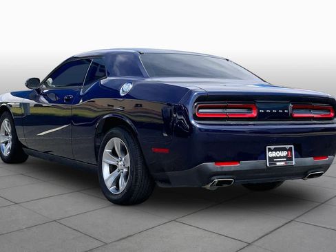 Used 2016 Dodge Challenger SXT image 12
