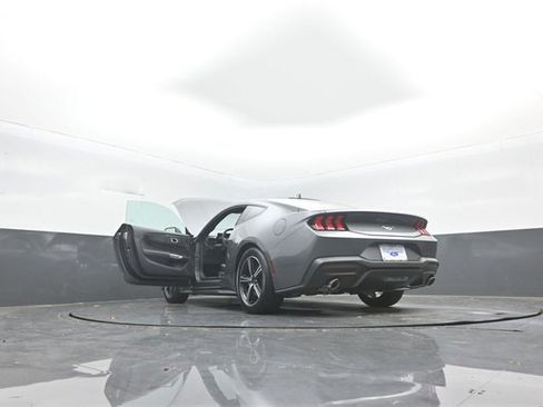 New 2025 Ford Mustang Coupe image 40