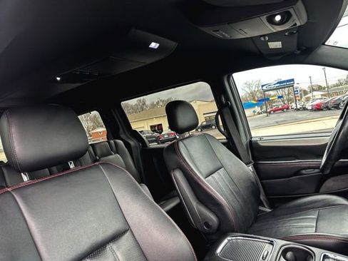 Used 2014 Dodge Grand Caravan R/T w/ Driver Convenience Group image 26