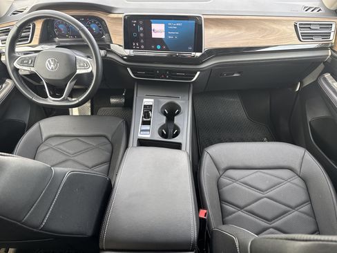Used 2026 Volkswagen Atlas SE FWD image 28
