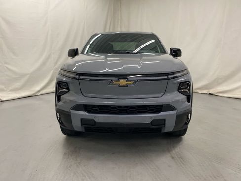 New 2025 Chevrolet Silverado EV LT image 3