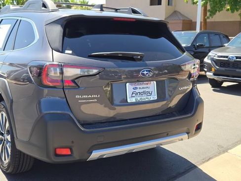 Used 2023 Subaru Outback Limited AWD/4WD image 5