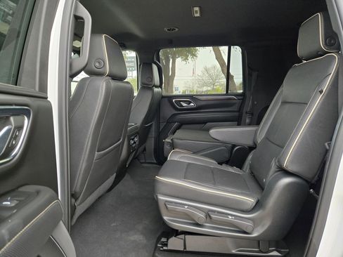Certified 2023 Chevrolet Suburban Premier image 14