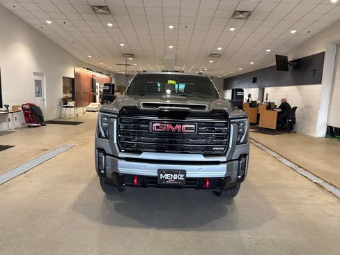Used 2024 GMC Sierra 3500 AT4 w/ Technology Package AWD/4WD image 2