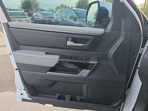 Used 2025 Toyota Tundra Limited image 26