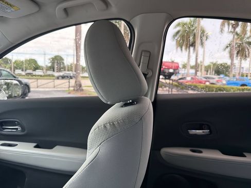 Certified 2021 Honda HR-V LX image 12