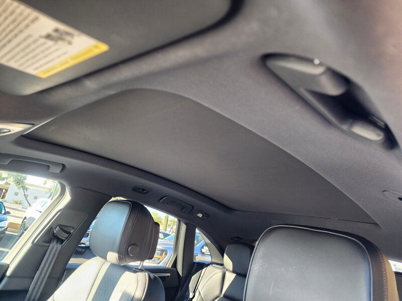 Used 2022 Porsche Macan AWD/4WD image 57