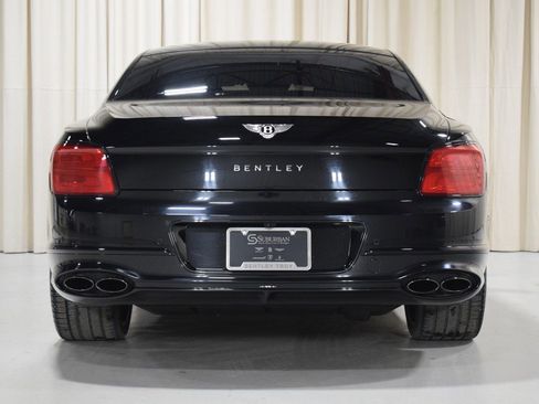 Used 2023 Bentley Flying Spur V8 image 14
