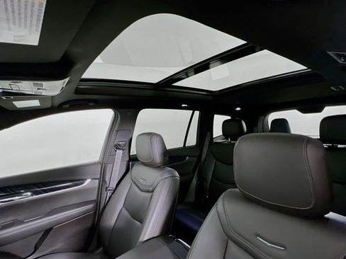 Used 2024 Cadillac XT6 Premium Luxury w/ Technology Package image 23