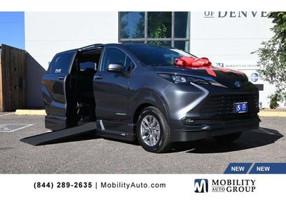 New 2025 Toyota Sienna XLE