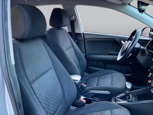 Used 2021 Kia Rio S w/ Technology Package FWD image 9
