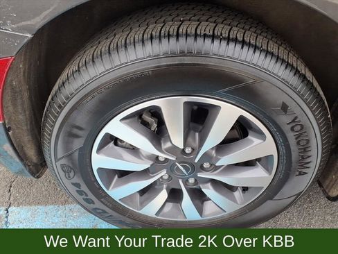 Used 2023 Chrysler Pacifica Touring-L image 23