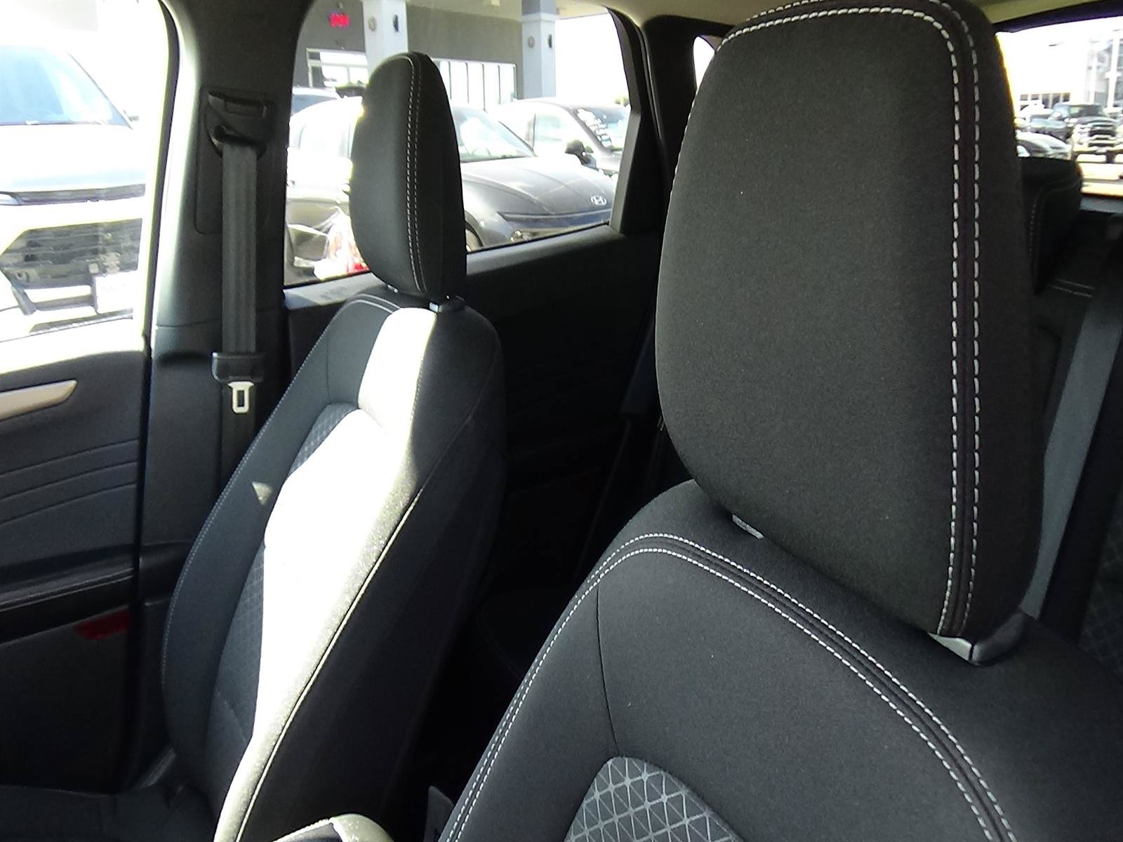 Used 2025 Ford Escape Active FWD image 17