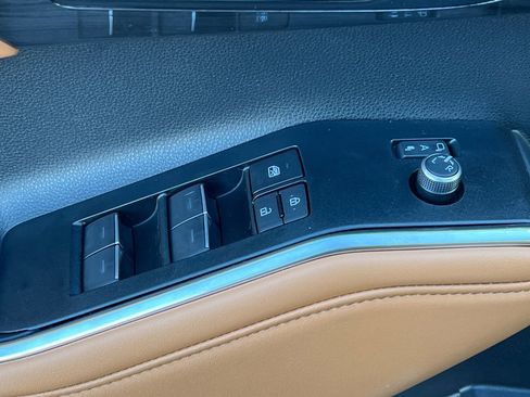 New 2025 Toyota Highlander Platinum image 14