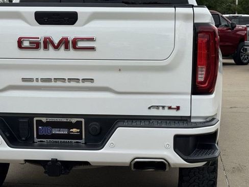 Used 2022 GMC Sierra 1500 AT4 w/ AT4 Premium Package AWD/4WD image 7