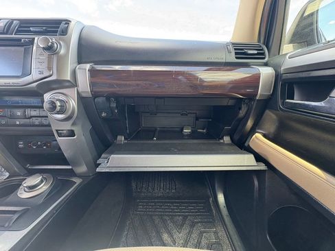 Used 2016 Toyota 4Runner Limited AWD/4WD image 27