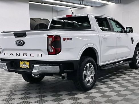 Used 2025 Ford Ranger Lariat w/ FX4 Off-Road Package image 14