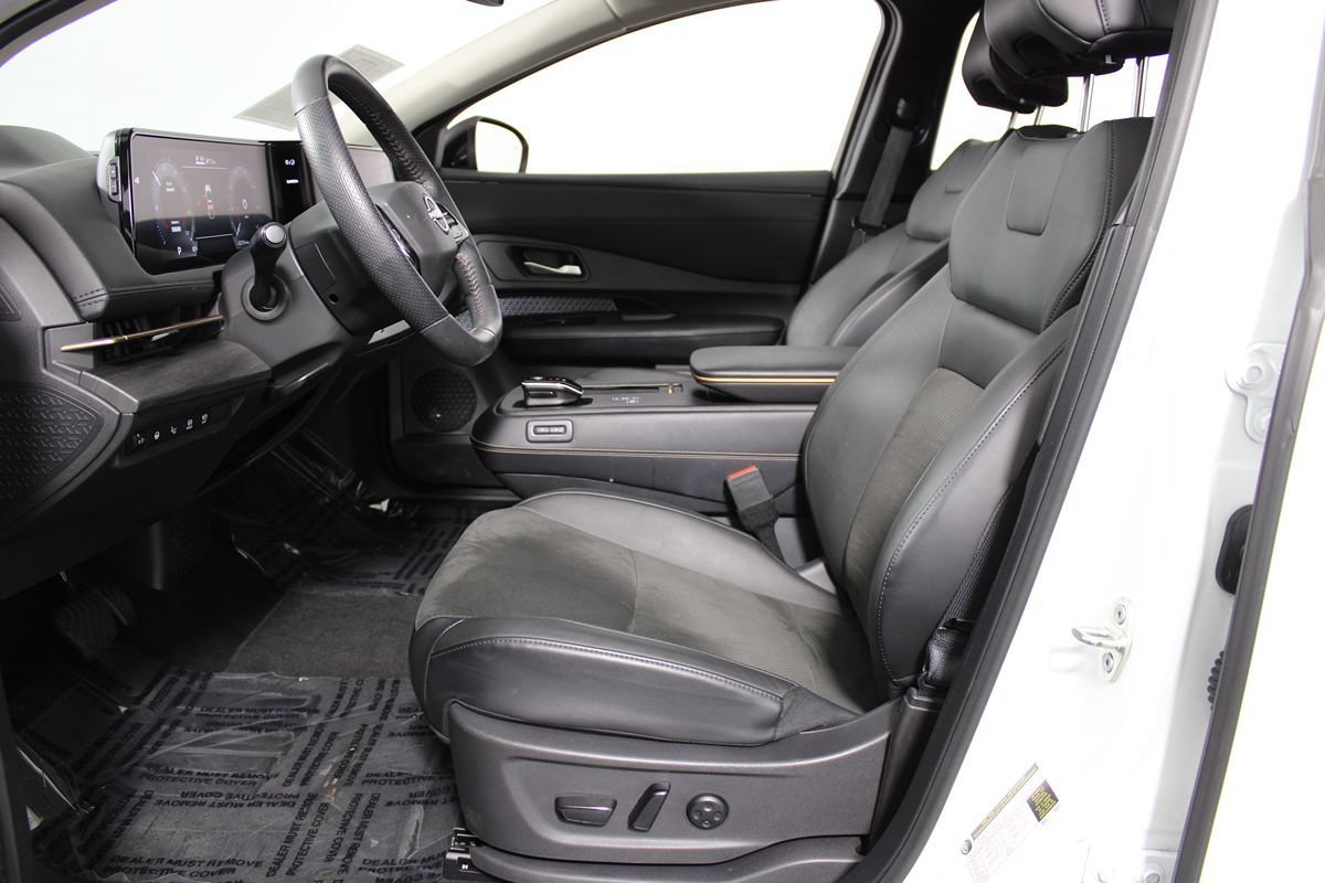 Used 2024 Nissan Ariya FWD image 7